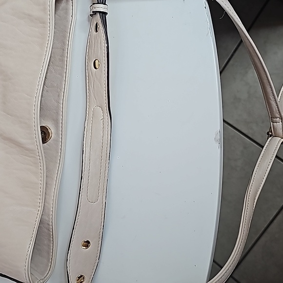 Jessica Simpson Zip LeatherExterior Bags & Handbags, Cream Crossbody - Picture 6 of 16